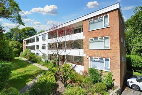 2 bedroom flat to rent, Branksome Park