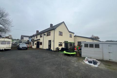 7 bedroom link detached house for sale, Llanddewi,  Powys,  LD1