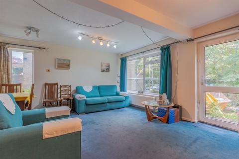 3 bedroom townhouse for sale, Fernwood, Park Villas, Roundhay