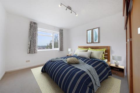 3 bedroom apartment for sale, Cranmer Court, Wickliffe Avenue, London