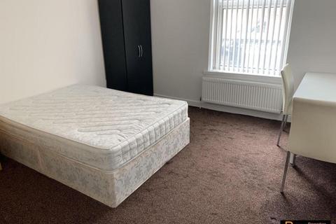 3 bedroom terraced house to rent, Leeds LS6