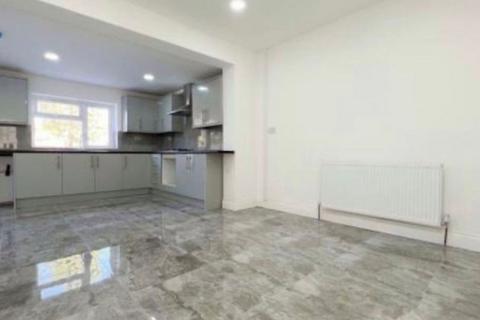 3 bedroom semi-detached house to rent, Le4 4HQ