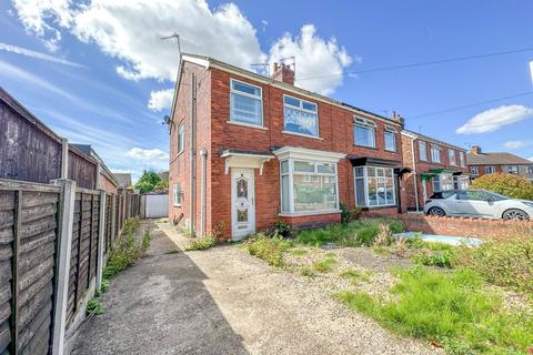 3 bedroom semi-detached house for sale, Neath Road, Scunthorpe, North Lincolnshire, DN16