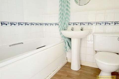 9 Faroes Close, Blackburn, BB2 3EL