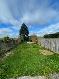 2 bedroom terraced house to rent, Stoney Haggs Road, Scarborough YO12