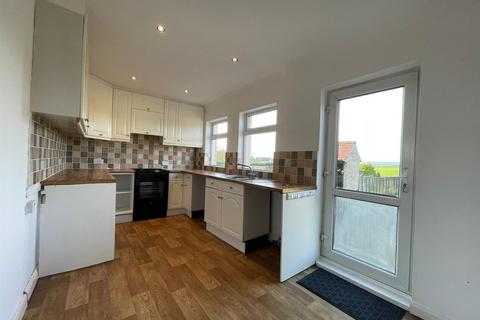 2 bedroom terraced house to rent, Stoney Haggs Road, Scarborough YO12