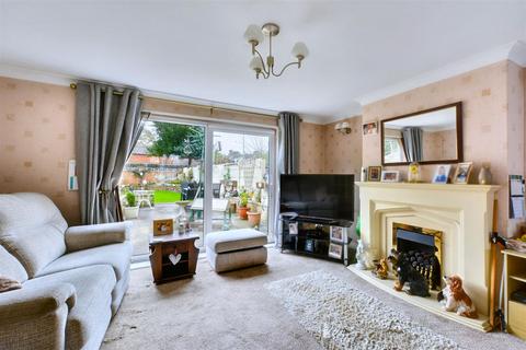 4 bedroom semi-detached house for sale, Yatesbury Crescent, Strelley, Nottingham