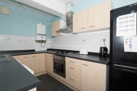 4 bedroom terraced house for sale, Coronation Street, Salford