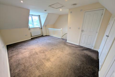 3 bedroom terraced house to rent, Chepstow Road, Langstone, Newport