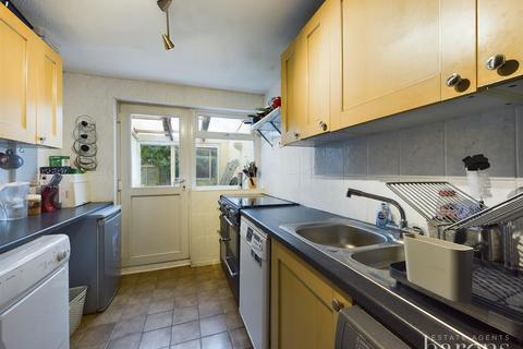 2 bedroom terraced house for sale, Martin Close, Basingstoke RG21