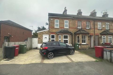 3 bedroom end of terrace house to rent, Slough,  Berkshire,  SL1