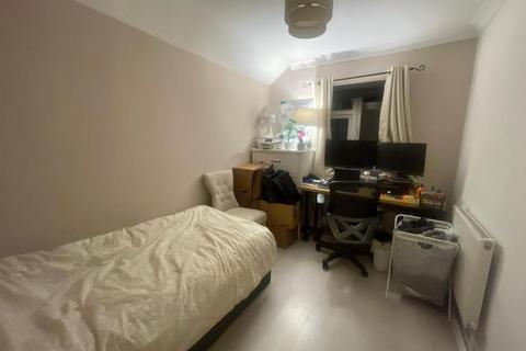 3 bedroom end of terrace house to rent, Slough,  Berkshire,  SL1