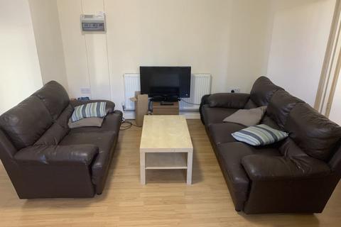 2 bedroom flat to rent, Raglan Road, Leeds LS6