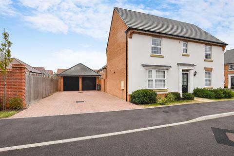 4 bedroom detached house for sale, Anchor Way, North Fambridge