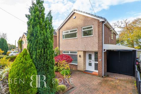 3 bedroom detached house to rent, Redwood Avenue, Leyland