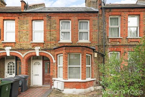 2 bedroom maisonette for sale, Bemsted Road, London E17