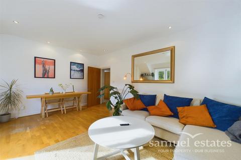 1 bedroom flat for sale, Vant Road, London, SW17