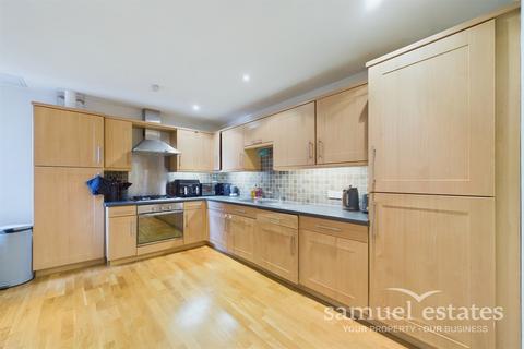 1 bedroom flat for sale, Vant Road, London, SW17