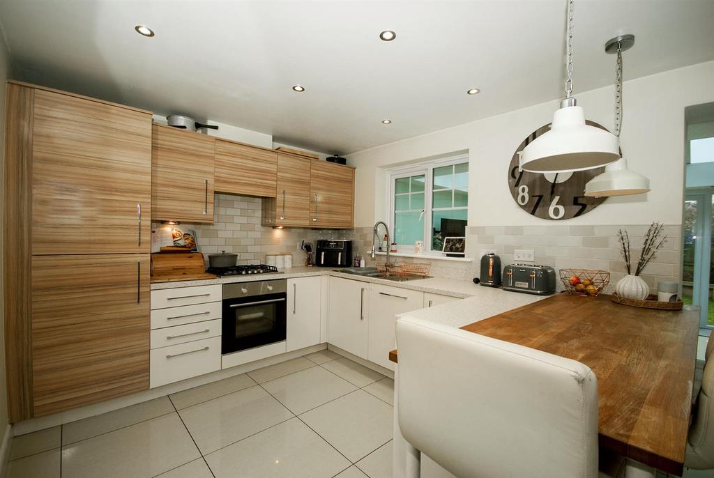Open Plan Kitchen/Breakfast Area &amp; Family Room