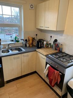 2 bedroom flat to rent, Raglan Road, Leeds LS6