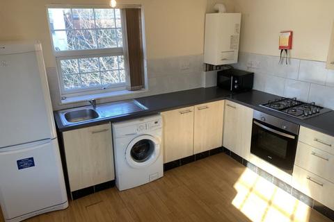 2 bedroom flat to rent, Raglan Road, Leeds LS6