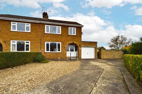 3 bedroom semi-detached house for sale, The Mount, Driffield, YO25 5JN