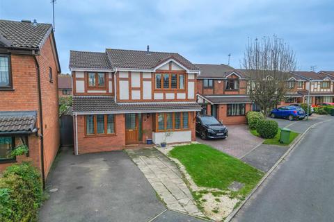 4 bedroom detached house for sale, Arncliffe Close, Crowhill