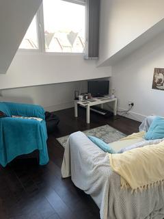 2 bedroom apartment to rent, Leeds LS2