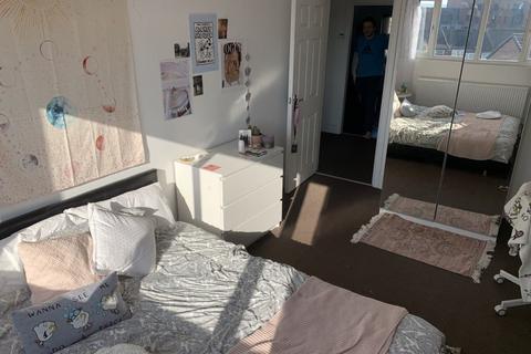 2 bedroom apartment to rent, Leeds LS2