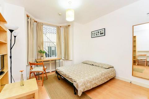 Studio to rent, Fairholme Road, West Kensington, London W14