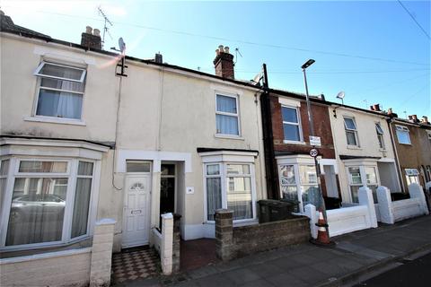 4 bedroom terraced house to rent, Margate Road