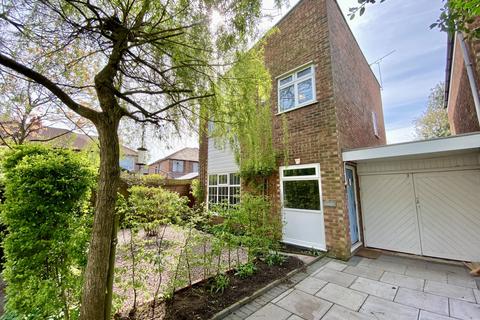 3 bedroom link detached house to rent, Stow Gardens, Malvern Grove, West Didsbury, Manchester, M20