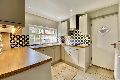 3 bedroom link detached house to rent, Stow Gardens, Malvern Grove, West Didsbury, Manchester, M20