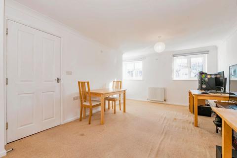 2 bedroom maisonette for sale, Stafford Rise, Caterham CR3