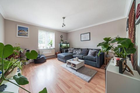 2 bedroom flat for sale, Stanningley Road, Leeds, West Yorkshire, LS12