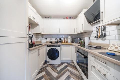 2 bedroom flat for sale, Stanningley Road, Leeds, West Yorkshire, LS12