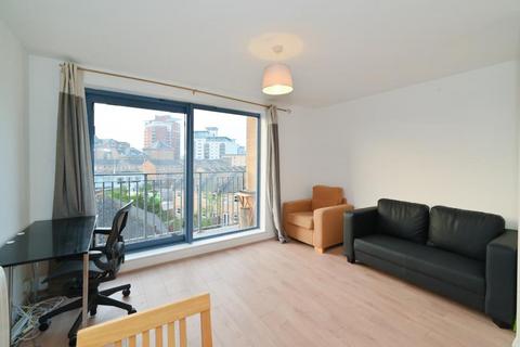 1 bedroom apartment to rent, Sherwood Gardens London E14