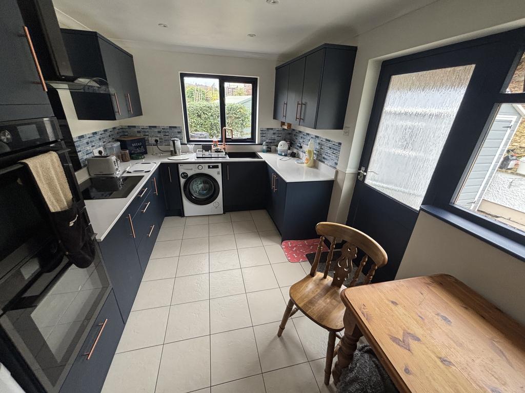 Kitchen (third image)