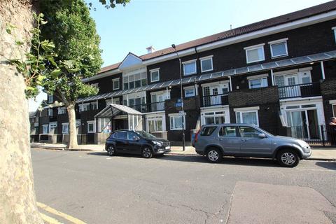 4 bedroom flat share to rent, Mellish Street, London, E14