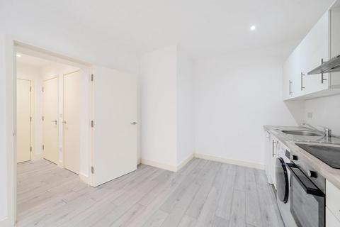 1 bedroom flat for sale, Aylesbury,  Buckinghamshire,  HP19