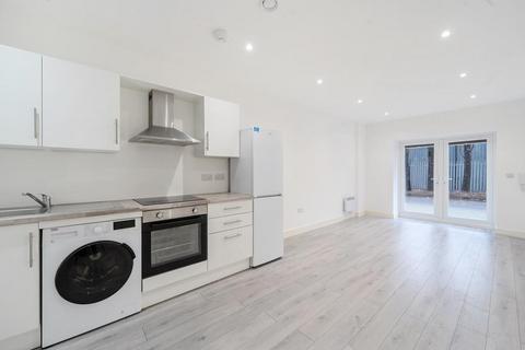 1 bedroom flat for sale, Aylesbury,  Buckinghamshire,  HP19