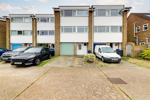 3 bedroom townhouse for sale, Sompting Avenue, Worthing