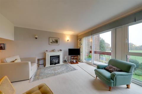 3 bedroom townhouse for sale, Sompting Avenue, Worthing