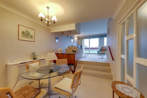 3 bedroom townhouse for sale, Sompting Avenue, Worthing