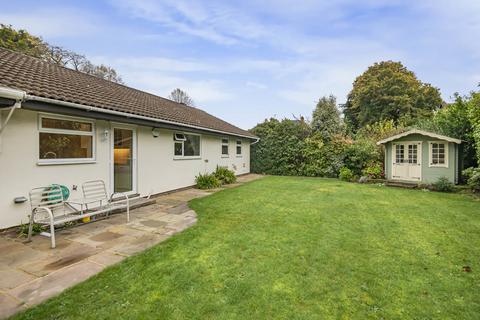 4 bedroom bungalow to rent, Pyrford Heath, Surrey GU22