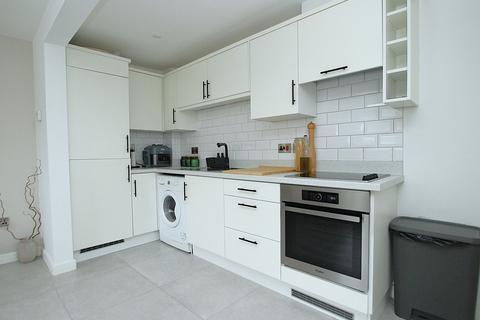 2 bedroom mews for sale, Poole Road, Upton, Poole, BH16