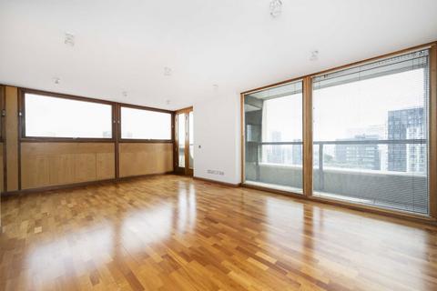 3 bedroom flat to rent, Barbican, London EC2Y