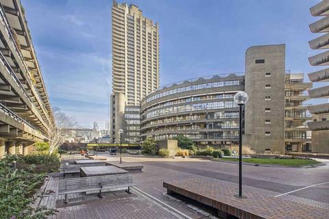 3 bedroom flat to rent, Barbican, London EC2Y