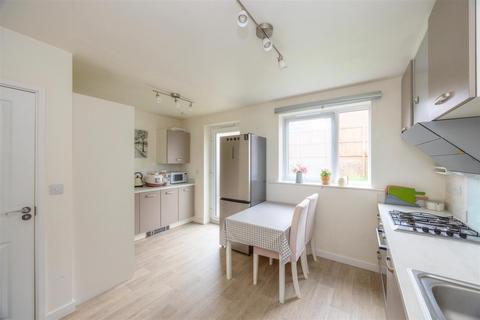 4 bedroom semi-detached house for sale, Harborough Avenue, Sheffield