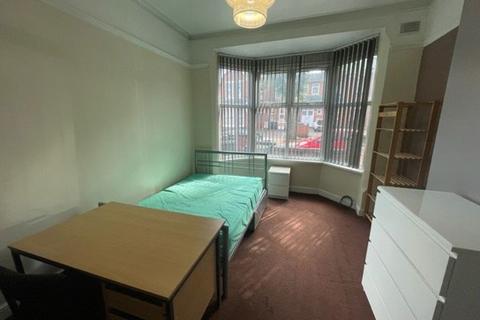 6 bedroom terraced house to rent, Westcotes Drive, Leicester